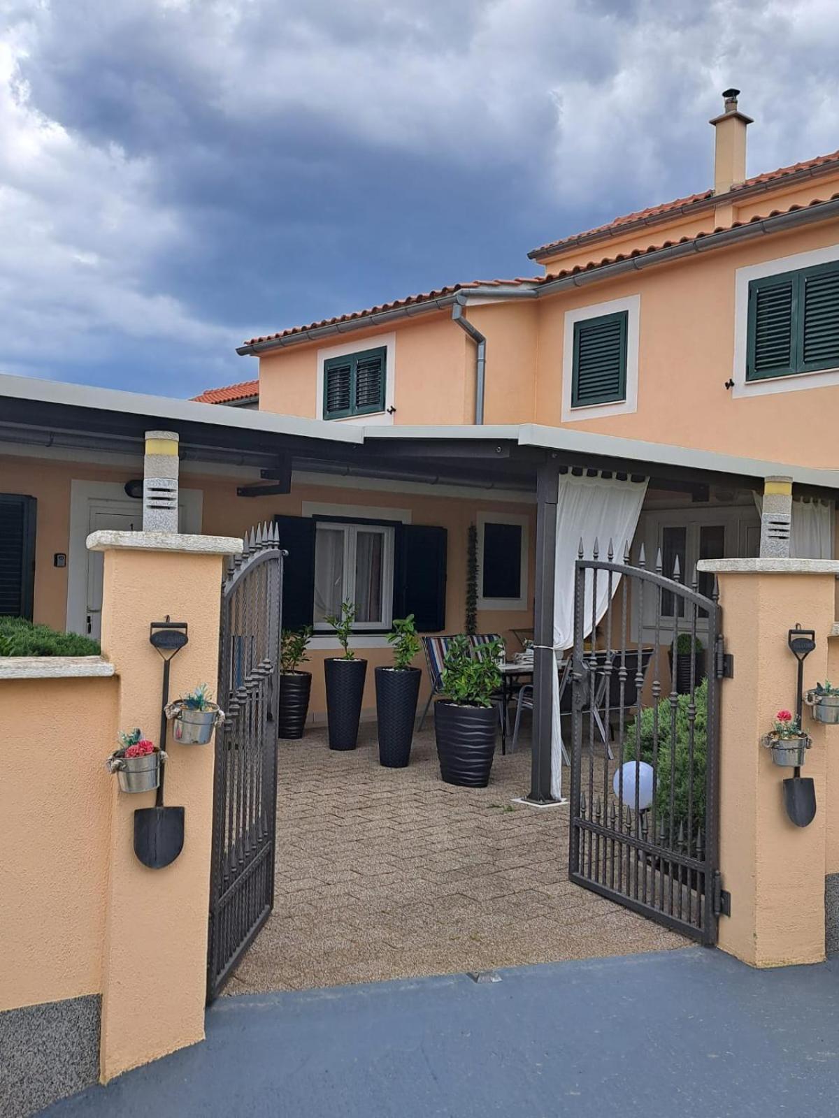 Apartments Andela Skradin Ngoại thất bức ảnh